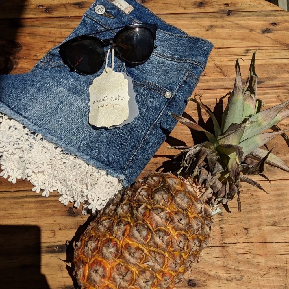 Altar'd state boho crotchet shorts NWT